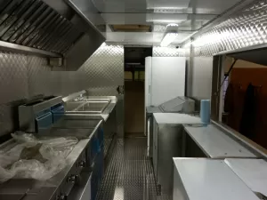 Canadian Brewhouse - Food Trucks - 18 ft Step Van