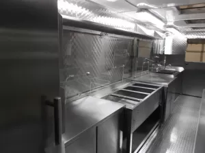 Kitchen Wisdom - Film Catering Trucks - 22 ft Freightliner